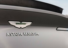 Carbon_spoiler_db11_main