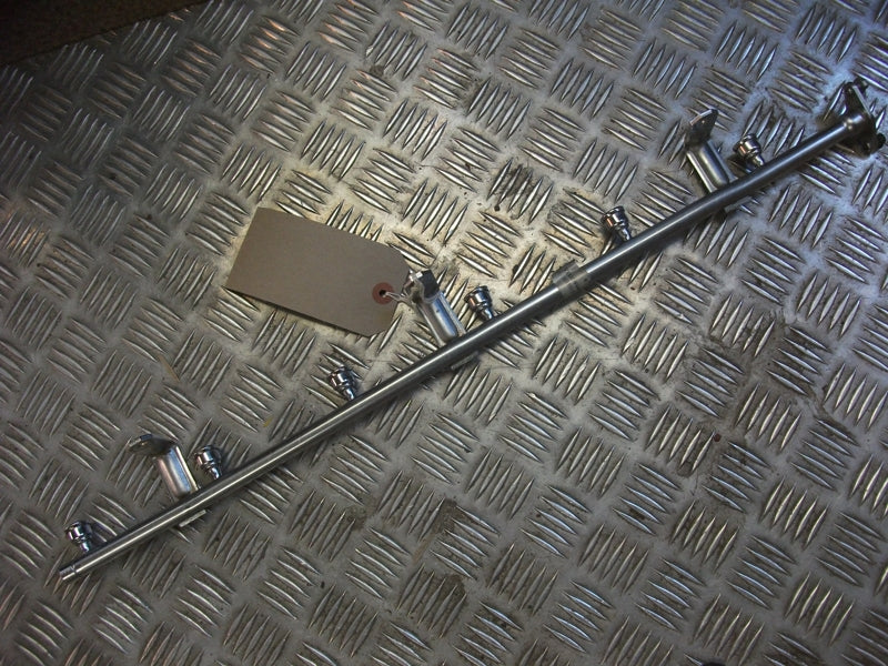 Image of FUEL RAIL ASSEMBLY LEFT HAND