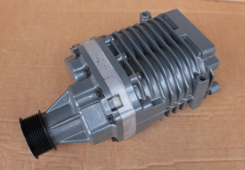 SUPERCHARGER AND PULLEY ASSEMBLY RIGHT HAND