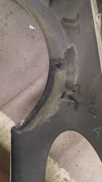 LEFT FRONT WING FENDER