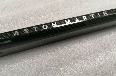 Image of CARBON FIBRE LEFT FRONT WING FENDER STRAKE