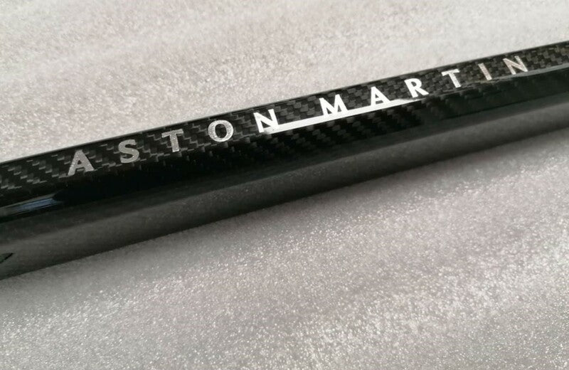 Image of CARBON FIBRE LEFT FRONT WING FENDER STRAKE