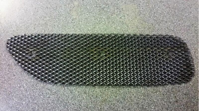 Image of LEFT HAND WING FENDER STRAKE MESH