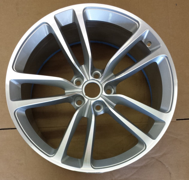 FRONT WHEEL 20 INCH DIAMOND TURNED SILVER 