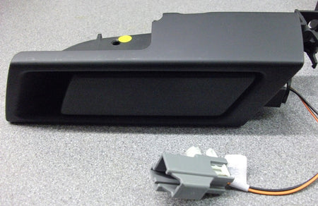 RIGHT HAND INNER DOOR RELEASE HANDLE