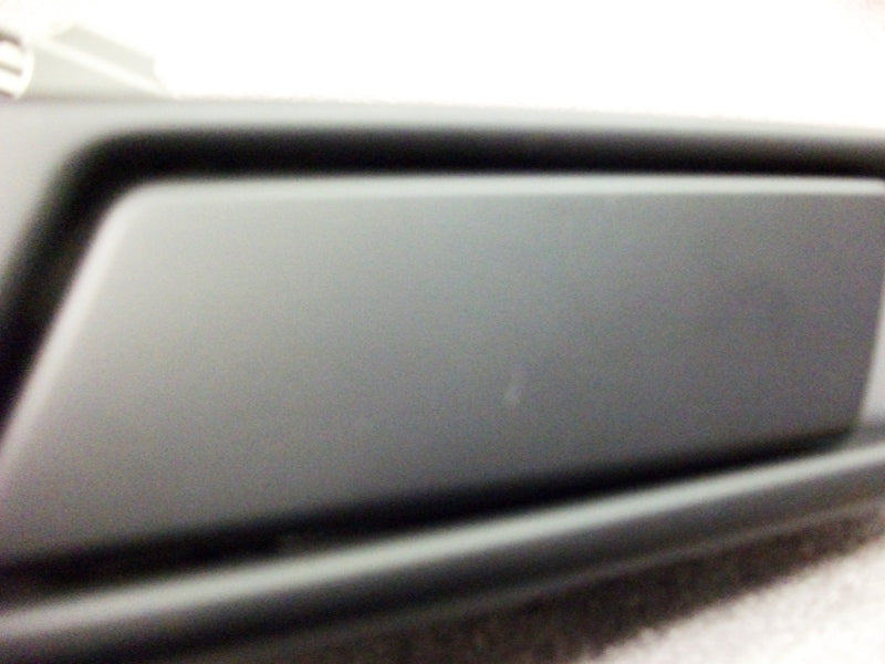 RIGHT HAND INNER DOOR RELEASE HANDLE