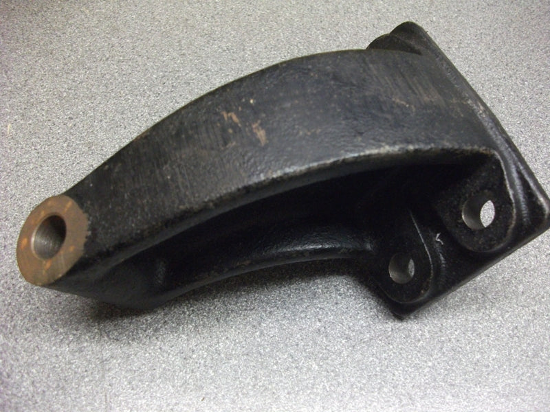 V8 COUPE REAR SHOCK ABSORBER BRACKET