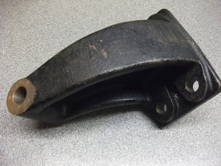 V8 COUPE REAR SHOCK ABSORBER BRACKET