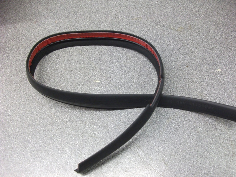 LEFT HAND DOOR MARGIN SEAL