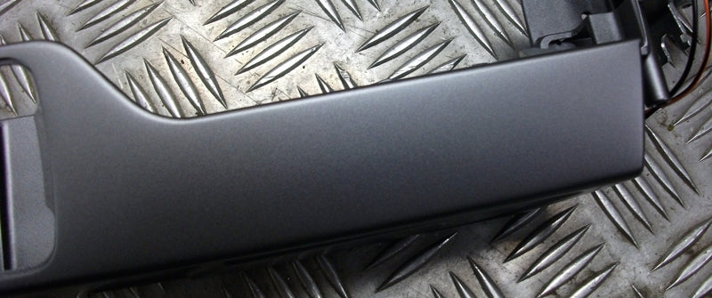 RIGHT HAND INNER DOOR RELEASE HANDLE