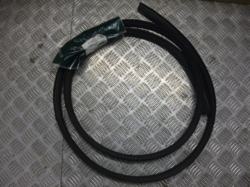 Image of VIRAGE VOLANTE WHEEL ARCH STONE GUARD RUBBER TRIM