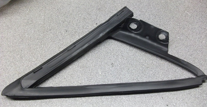 RIGHT HAND MIRROR WEATHER STRIP SEAL