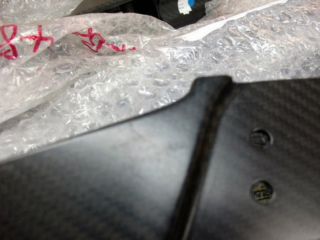 RIGHT HAND CARBON FIBRE DOOR HANDLE