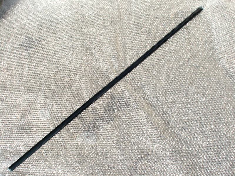 Image of FRONT DOOR MOULDING RIGHT HAND SIDE 