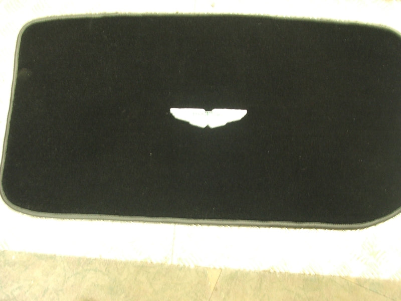 FULLY FITTED BLACK BOOTMAT WITH LOGO