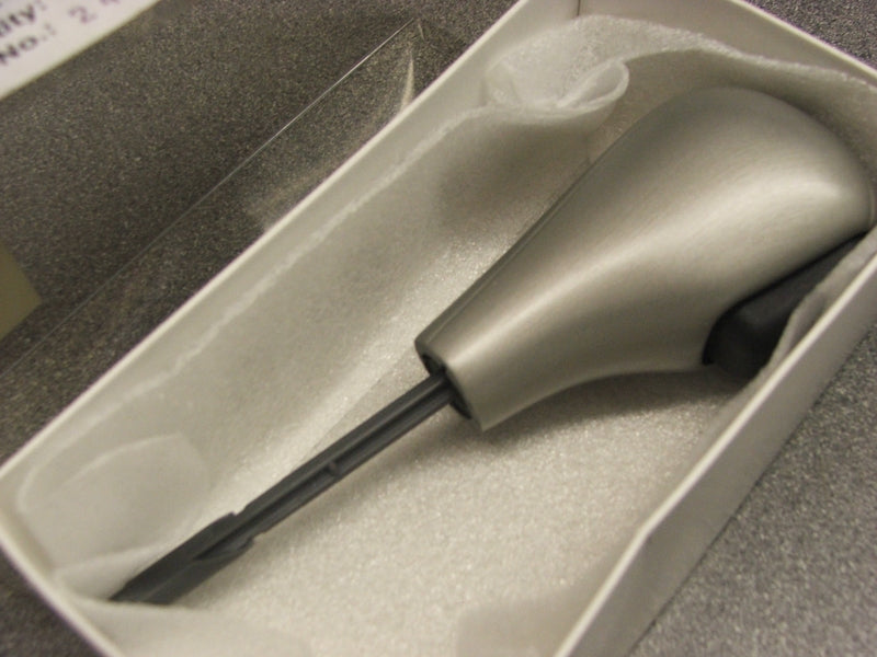 METALLIC SILVER GEAR KNOB - AUTO VANTAGE
