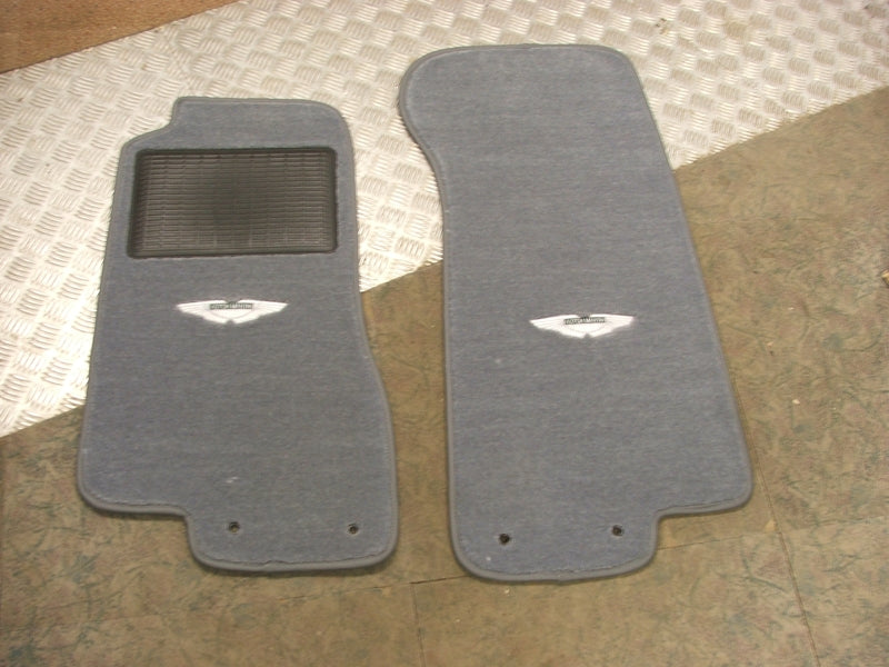 FRONT OVER MATS LHD GREY WITH LOGO