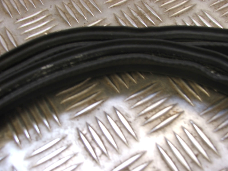image 2 of seal,trunk lid