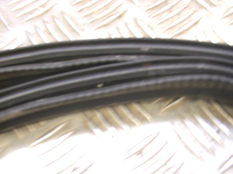 image 3 of seal,trunk lid