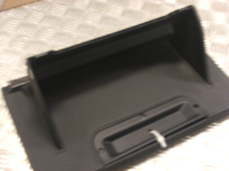 GLOVE BOX LEATHER TRIM LID COVER