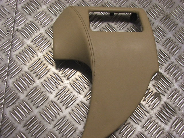 DRIVER AIR VENT SURROUND LEATHER TRIM