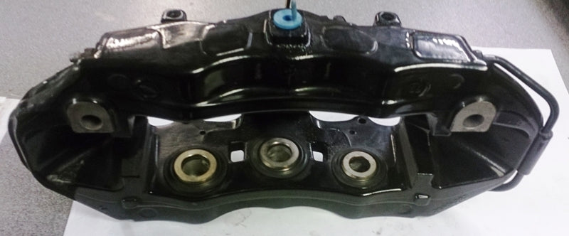 FRONT RIGHT SIDE CALIPER BLACK ASTON MARTIN S LOGO