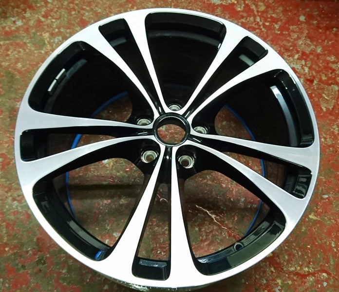 Image of 10 SPOKE FRONT WHEEL DIAMOND TURNED  BLACK