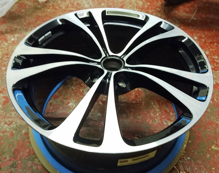 Image of 10 SPOKE FRONT WHEEL DIAMOND TURNED  BLACK