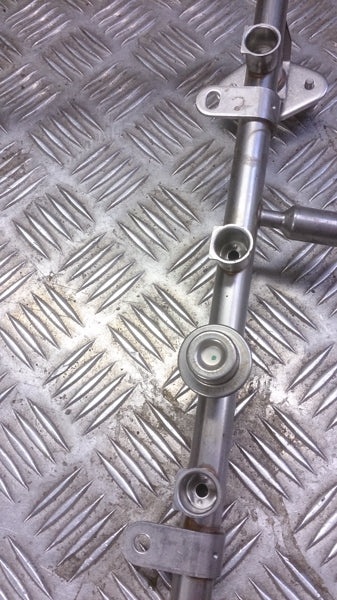 FUEL INJECTION MANIFOLD FUEL RAIL