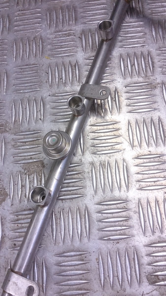 FUEL INJECTION MANIFOLD FUEL RAIL