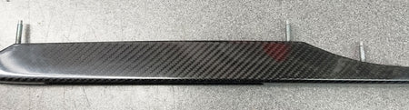 RIGHT HAND CARBON DOOR STRAKE 