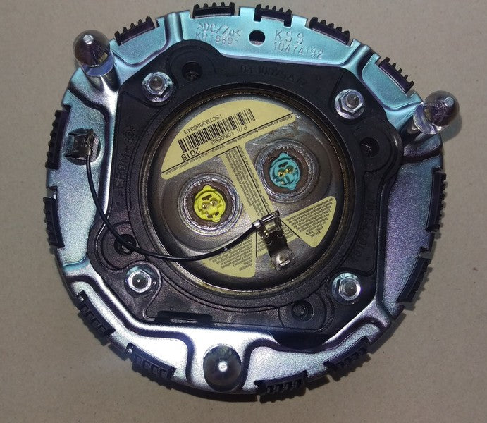 DRIVERS AIRBAG BITTER CHOCOLATE WITH GREEN BADGE