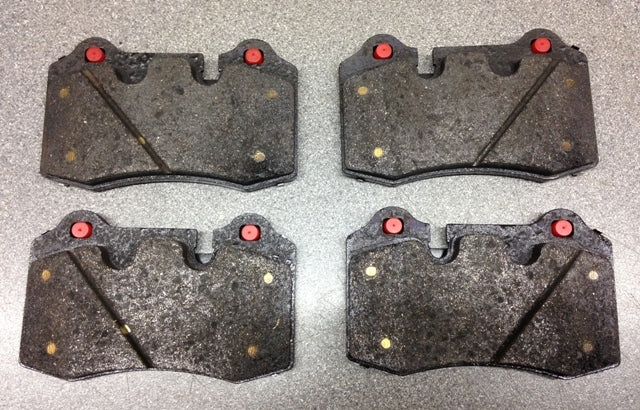 NEW GENUINE REAR DISC BRAKE PADS