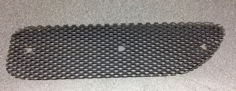 WING FENDER RIGHT HAND MESH GRILLE STRAKE 