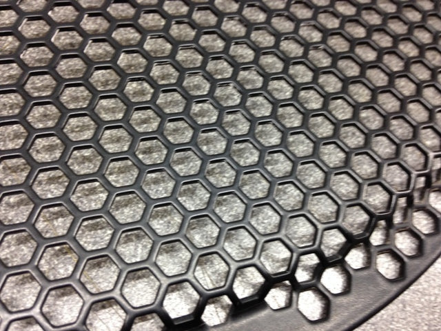 Image of BONNET HOOD MESH BLACK RIGHT HAND