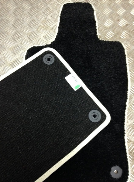 Image of FRONT OVER MAT SET RHD OBSIDIAN BLACK - DEEP PILE