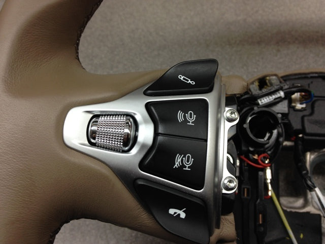 Image of STEERING WHEEL CRUISE BLUETOOTH SATIN SILVER