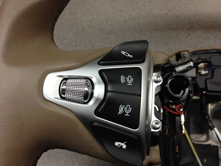 Image of STEERING WHEEL CRUISE BLUETOOTH SATIN SILVER