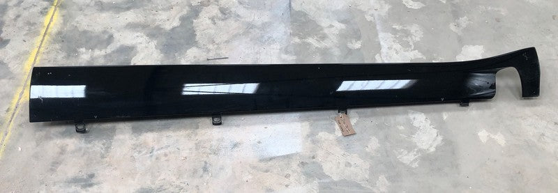 RIGHT HAND SILL BLADE COVER ROCKER COVER