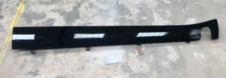 RIGHT HAND SILL BLADE COVER ROCKER COVER