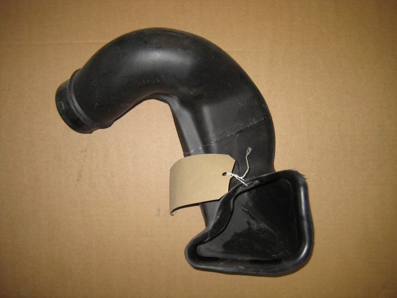 AIR INTAKE DUCT LEFT HAND