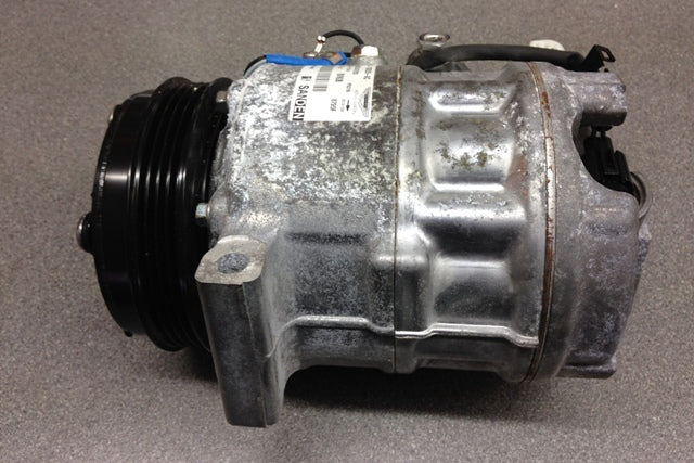 Image of AIR CONDITIONING COMPRESSOR V8