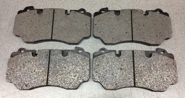 FRONT DISC BRAKE PADS FOR CARBON CERAMIC DISCS