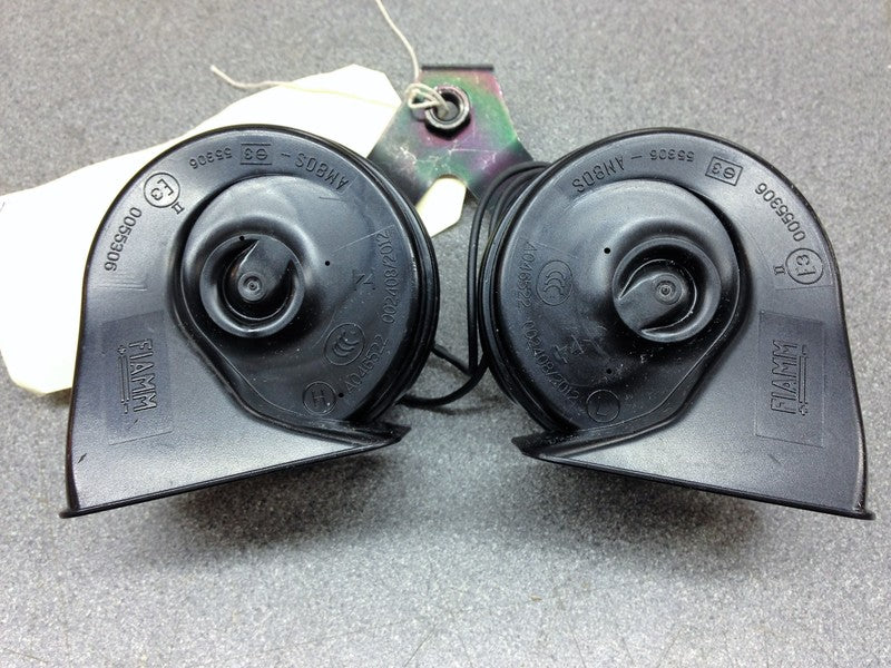12V TWIN HORN ASSEMBLY AND BRACKET