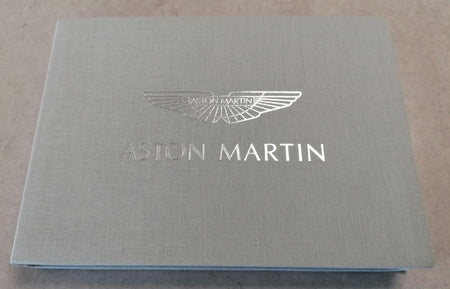 Image of V8 VANTAGE SERVICE RECORD AND OWNERS HANDBOOK RUSSIA