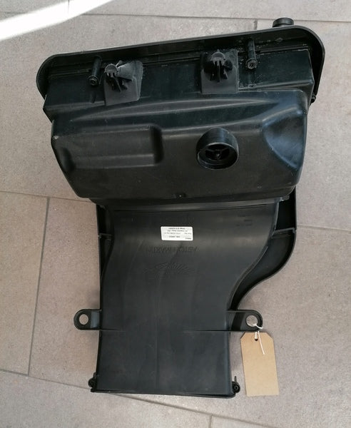 Image of RIGHT AIR FIILTER BOX V8