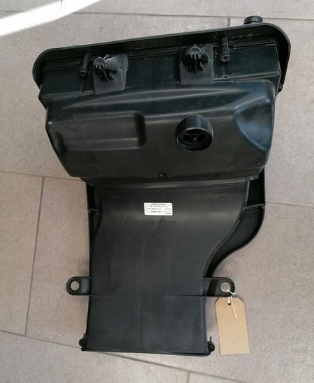 Image of RIGHT AIR FIILTER BOX V8