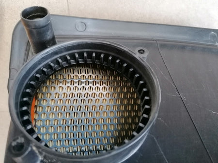 Image of RIGHT AIR FIILTER BOX V8