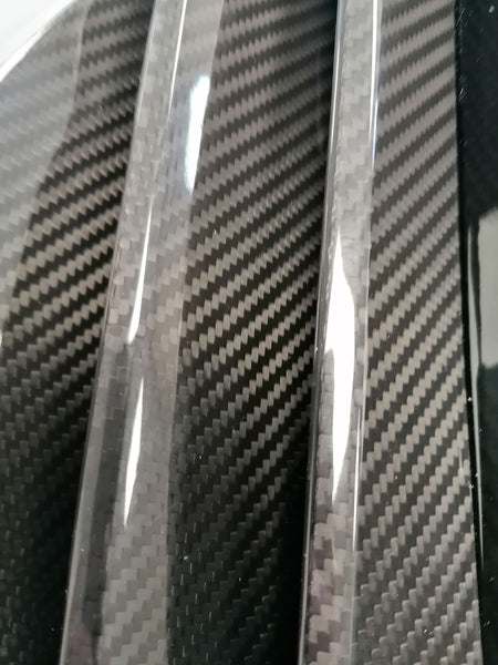 FRONT FENDER LOUVRE VENT - CARBON RIGHT