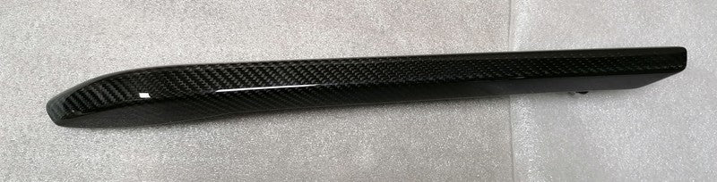 Image of CARBON FIBRE LEFT HAND WING FENDER STRAKE
